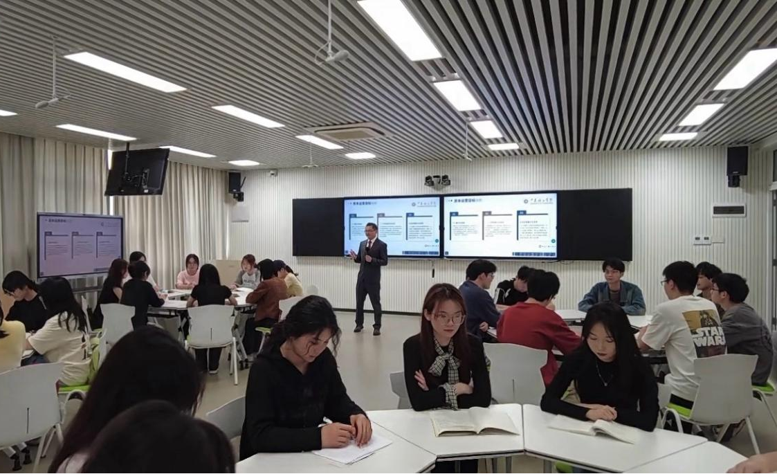 Fig. 4 Digital and Intelligent Course Teaching.png